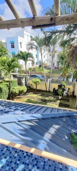 3-Bedroom Villa Near Blue Bay
